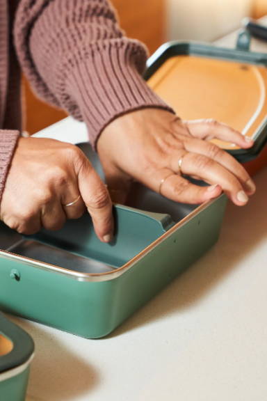 Food Box with divider