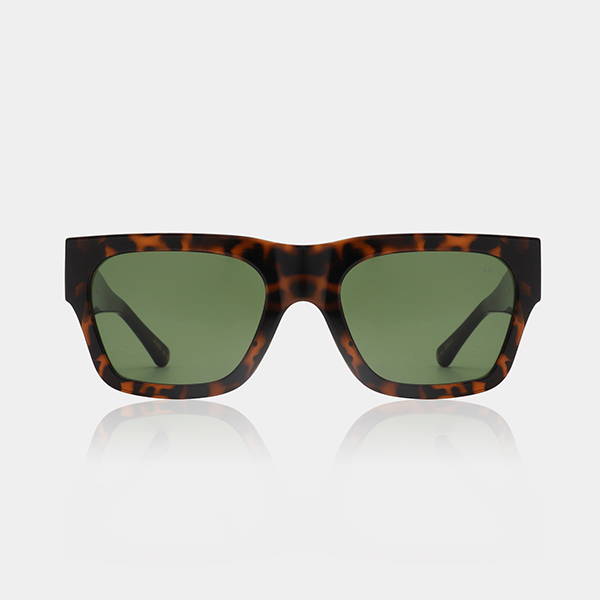 A product image of the A.Kjaerbede Agnes sunglasses in Demi Tortoise.
