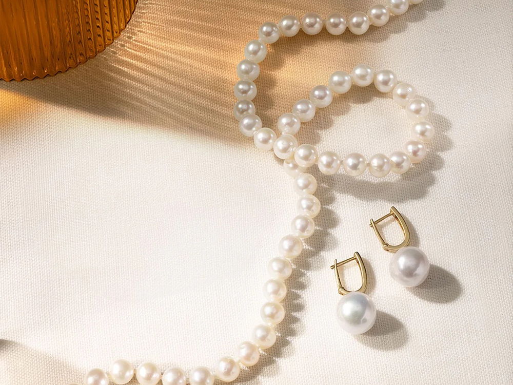 Pros and Cons of Buying Akoya Pearls from Independent Jewelers