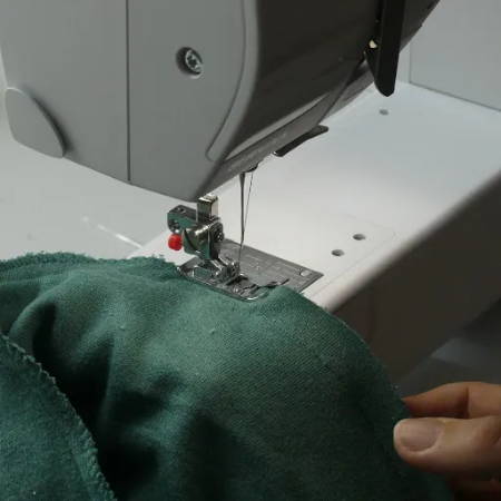 Finish Edges with an Overlock Stitch