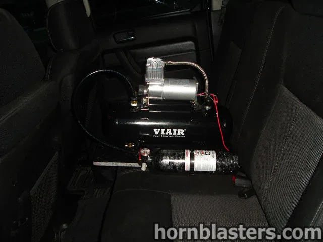 Jesse's 2010 Hummer H3T Train Horn Install