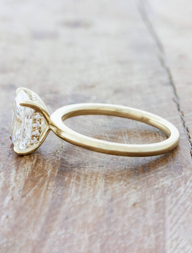 radiant cut diamond ring in yellow gold