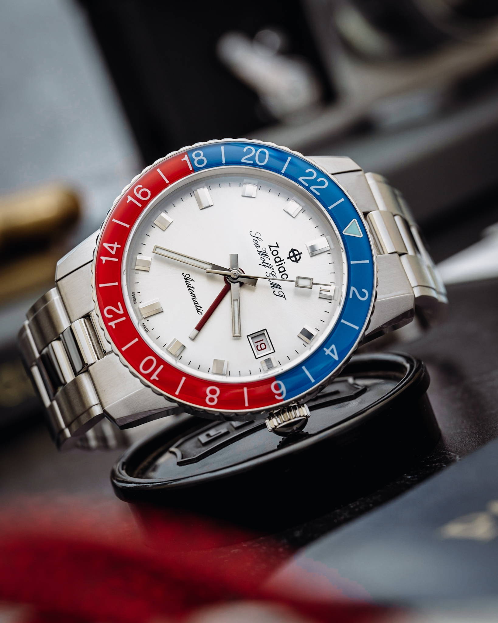 Presenting the Zodiac Sea Wolf GMT 'Crystal' Topper Edition