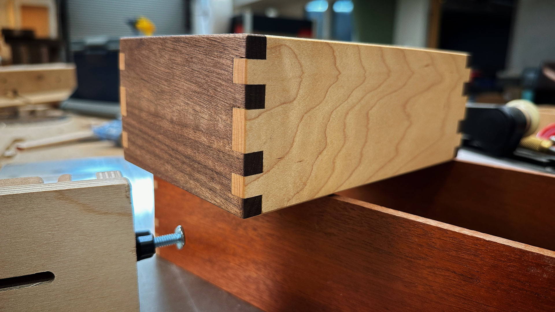 thumbnail image 2 of Machine Tech Router Aluminum Pins Tails Through Dovetail Box Joint Jig Template 1/4 6061 USA 2 of 4