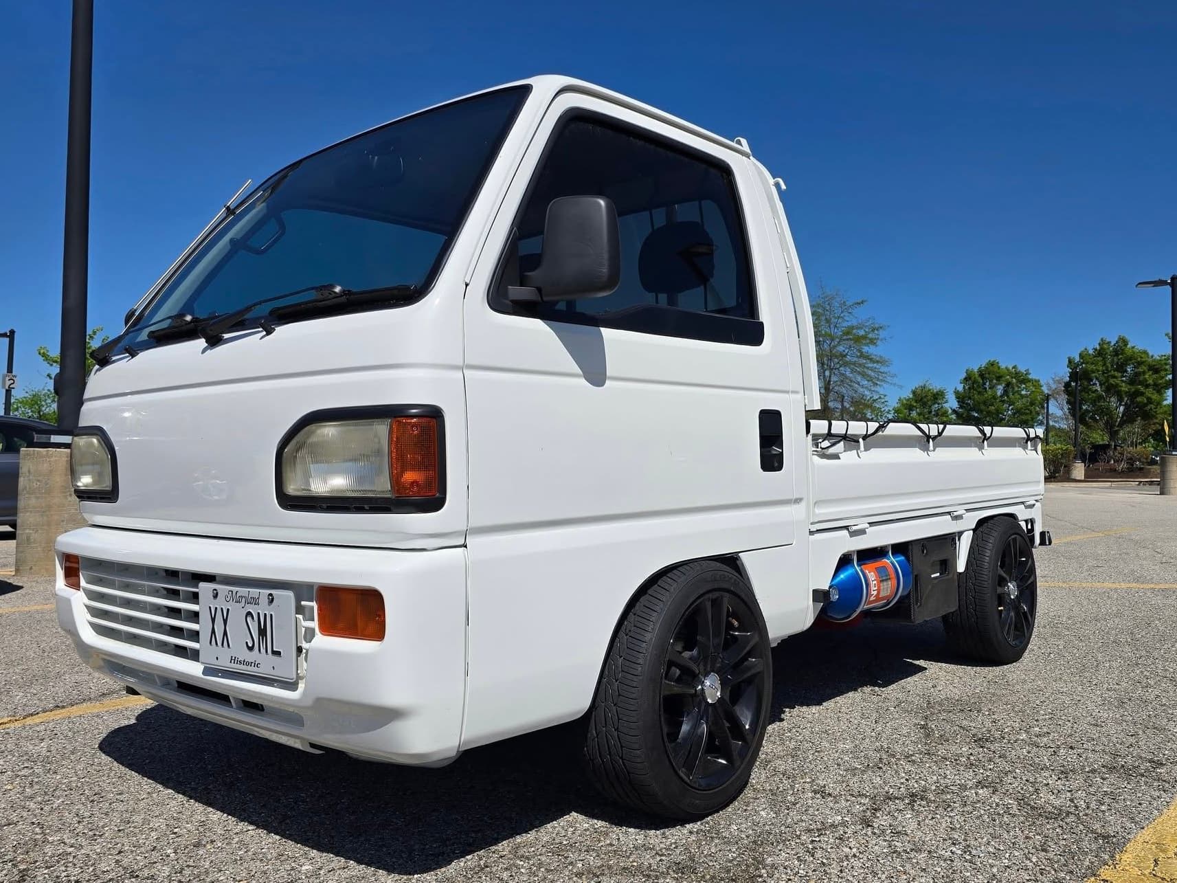Danny’s 1993 Honda Acty mini truck with Shocker XL Train Horns installed