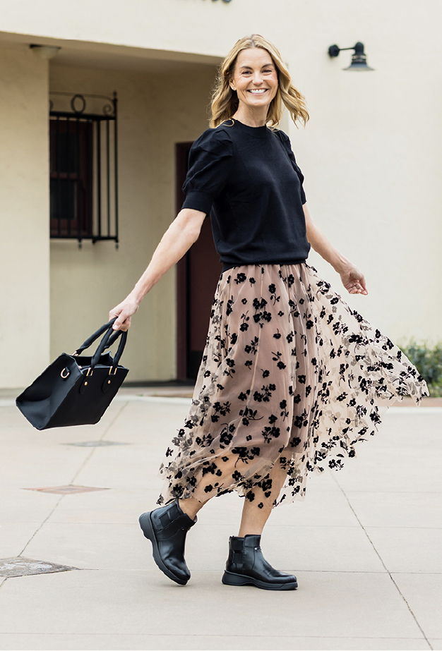Jordyn Black boot | Alegria Shoes