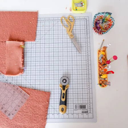 Organize the Tools on Your Cutting Table