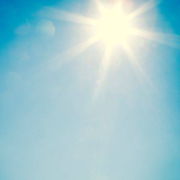 Sun in sky - tips on what can cause skin problems in summer 