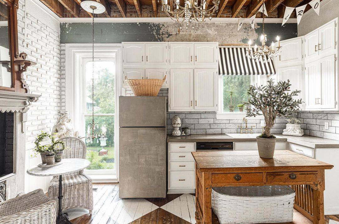 Farmhouse Kitchen Ideas on a Budget - Rustic Kitchen Decor