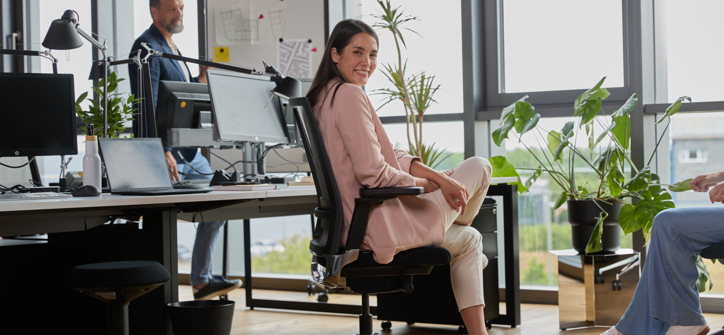 Woman sitting on ofinto Active