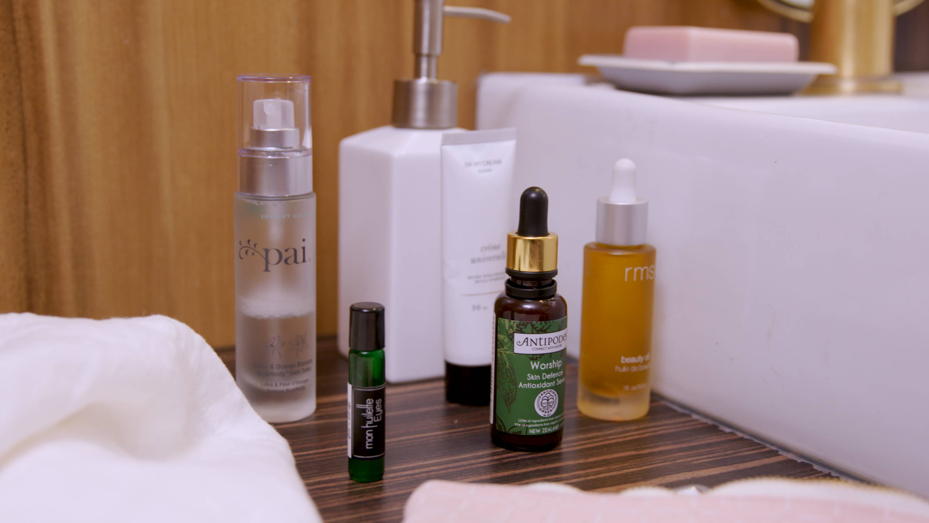 La routine soins d'Océane : lotion Pai, Mon Huilette Eyes, Worship Antipodes et Crème Universelle Oh My Cream Skincare