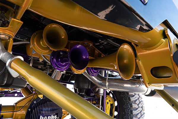 Nicholas's 2016 Chevrolet Silverado 2500HD Horn Install