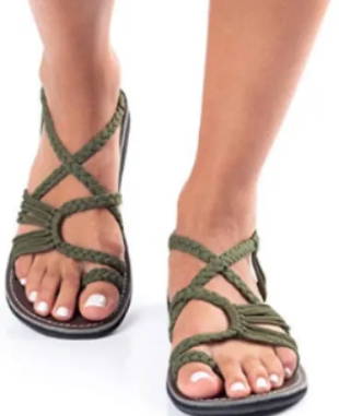 sandals for broad feet