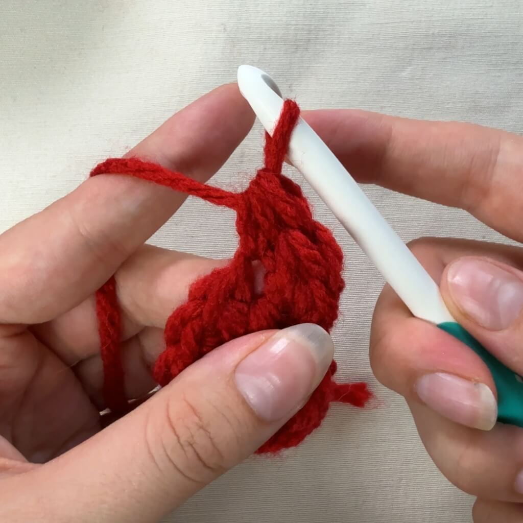 Zunahme häkeln mit Wolle Schritt 2