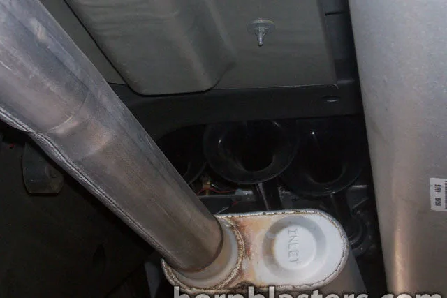 Exterior or install-progress perspective 2007 Chevrolet Silverado 2500 HD Shocker XL train horn kit gallery photo 5