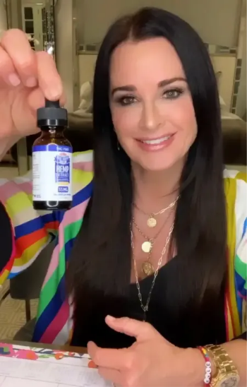 Kyle Richards Showed Off How She’s Relaxing With Blue Ribbon Hemp CBD Tincture Oil During the Quarantine 