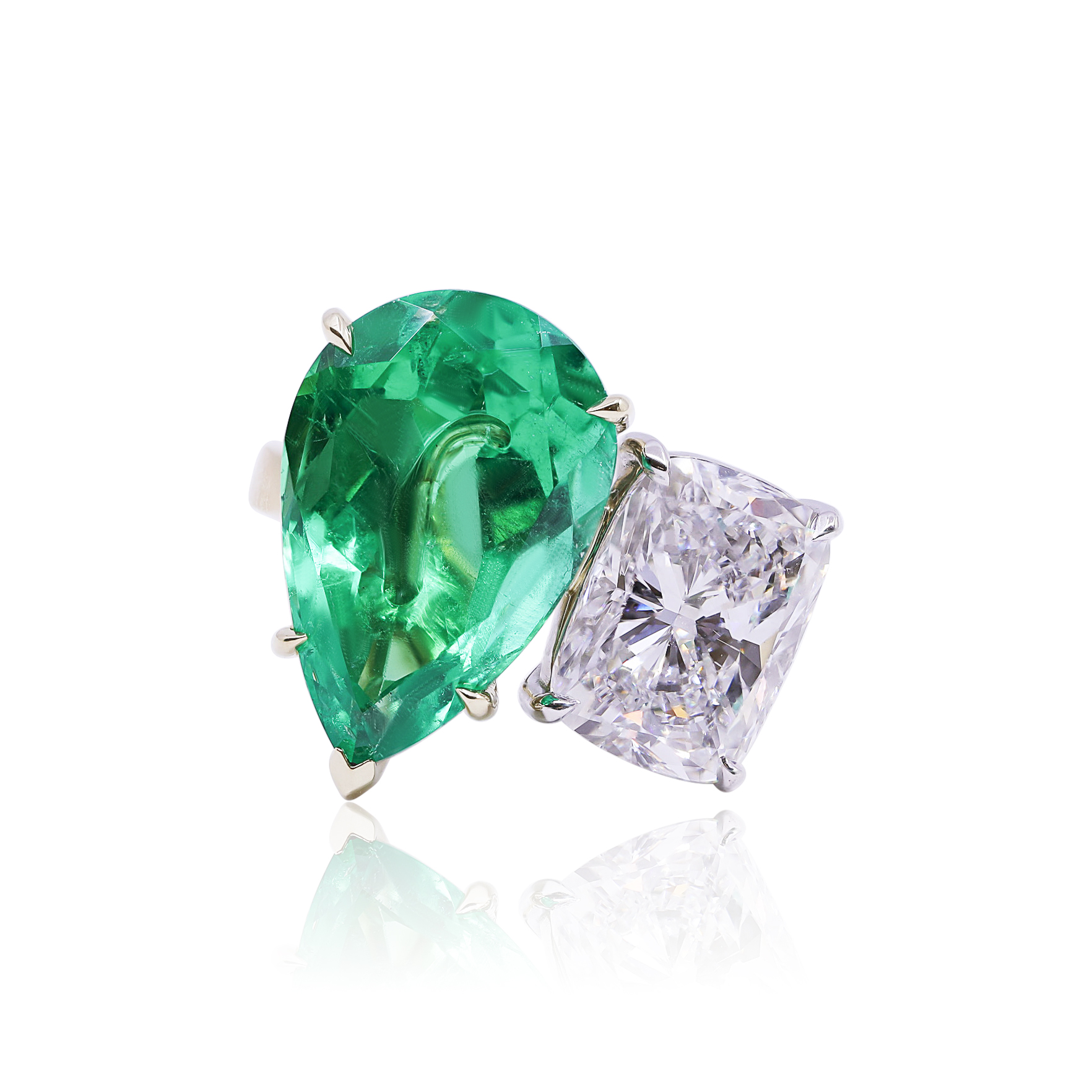 yellow gold and platinum toi et moi emerald and diamond ring