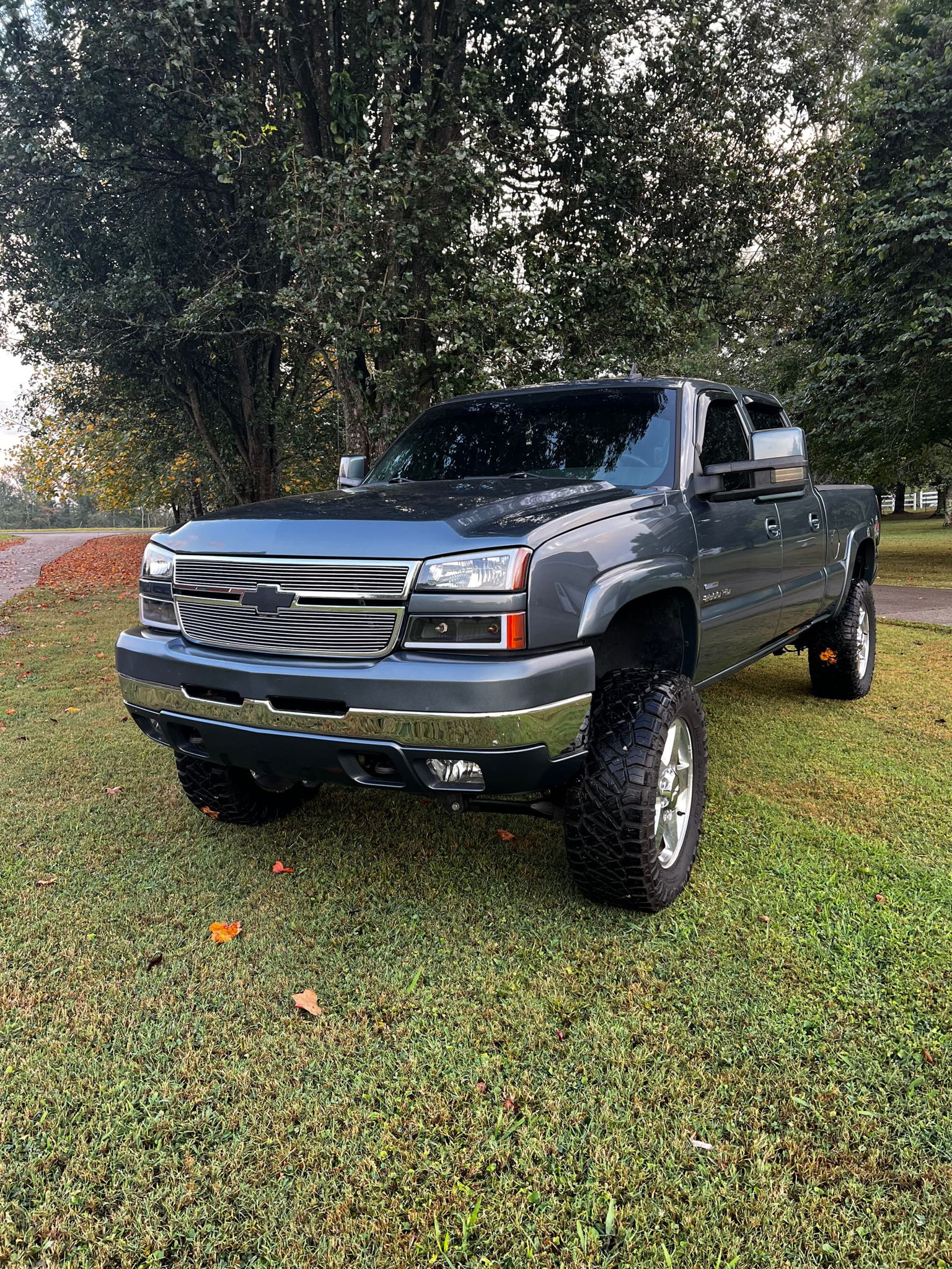 2007 Chevy Silverado Classic Crew Cab 2500HD with Conductor’s Special 228H Train Horn Kit installed