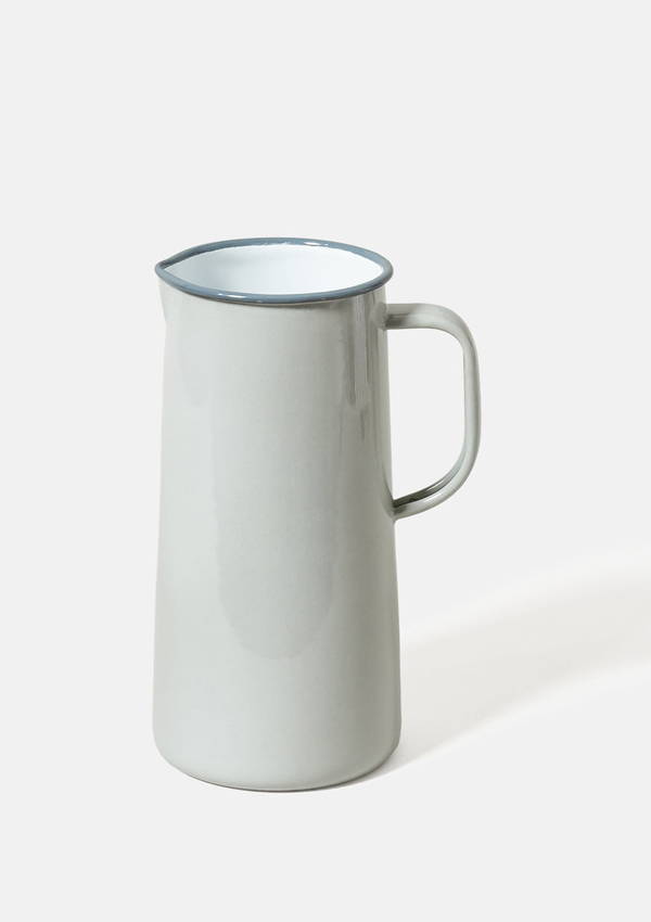 A product picture of the Falcon Enamelware 3pt jug in Oyster Grey.