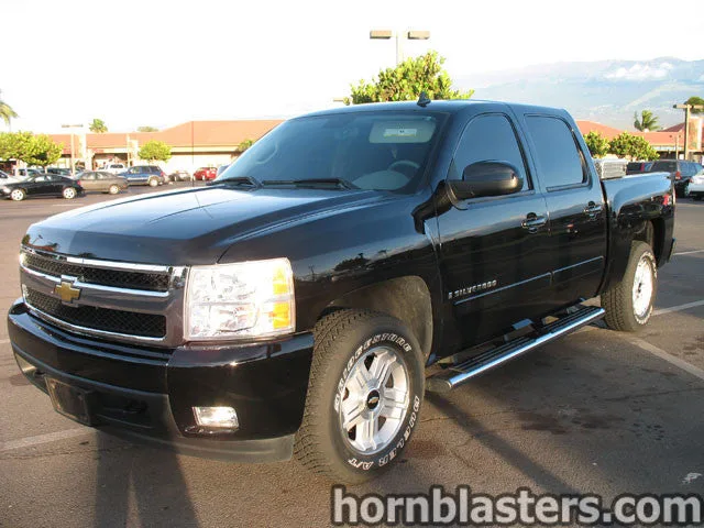 Front-three-quarter Mark's 2007 Chevrolet Z-71 pickup exterior Shocker XL train horn customer install gallery photo 1