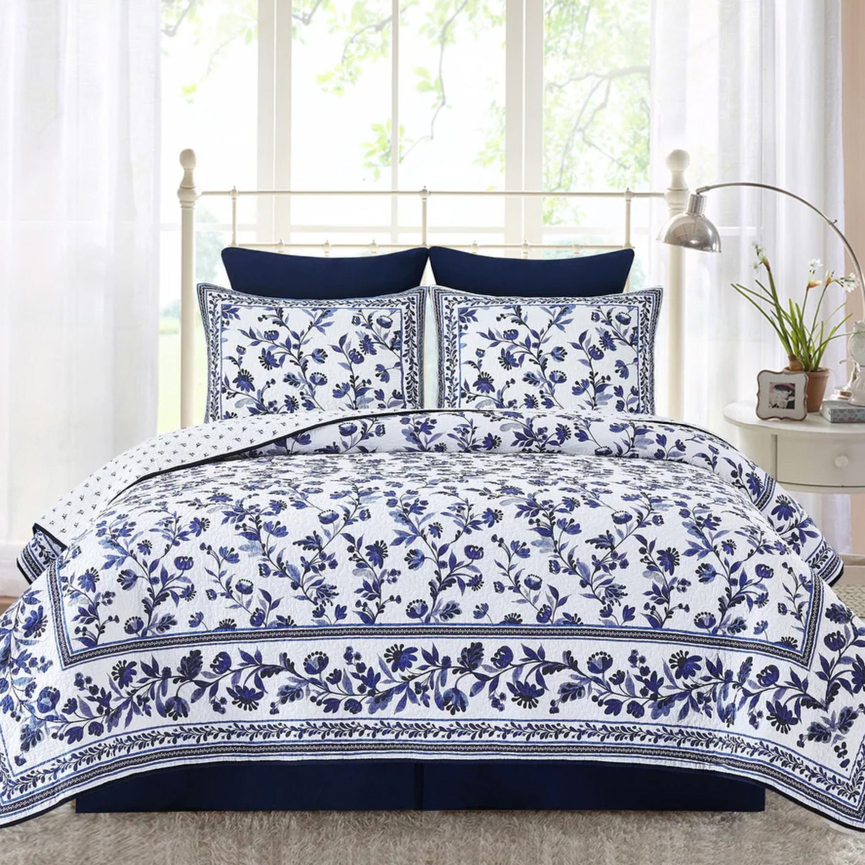 WILLIAMSBURG Maryfrances Quilt Set