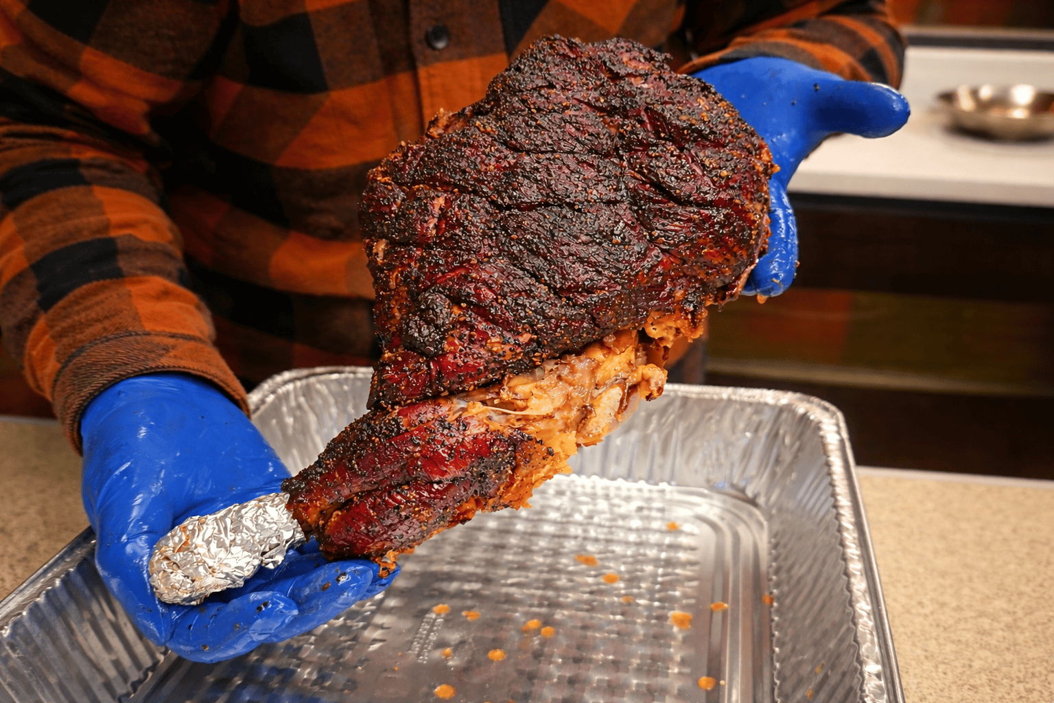 Smoked lamb leg, smoked mutton, charcoal-grilled lamb leg, party main course, dinner feast