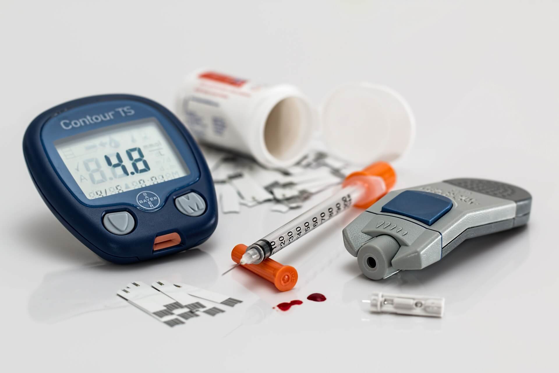 blood sugar monitor and accessories