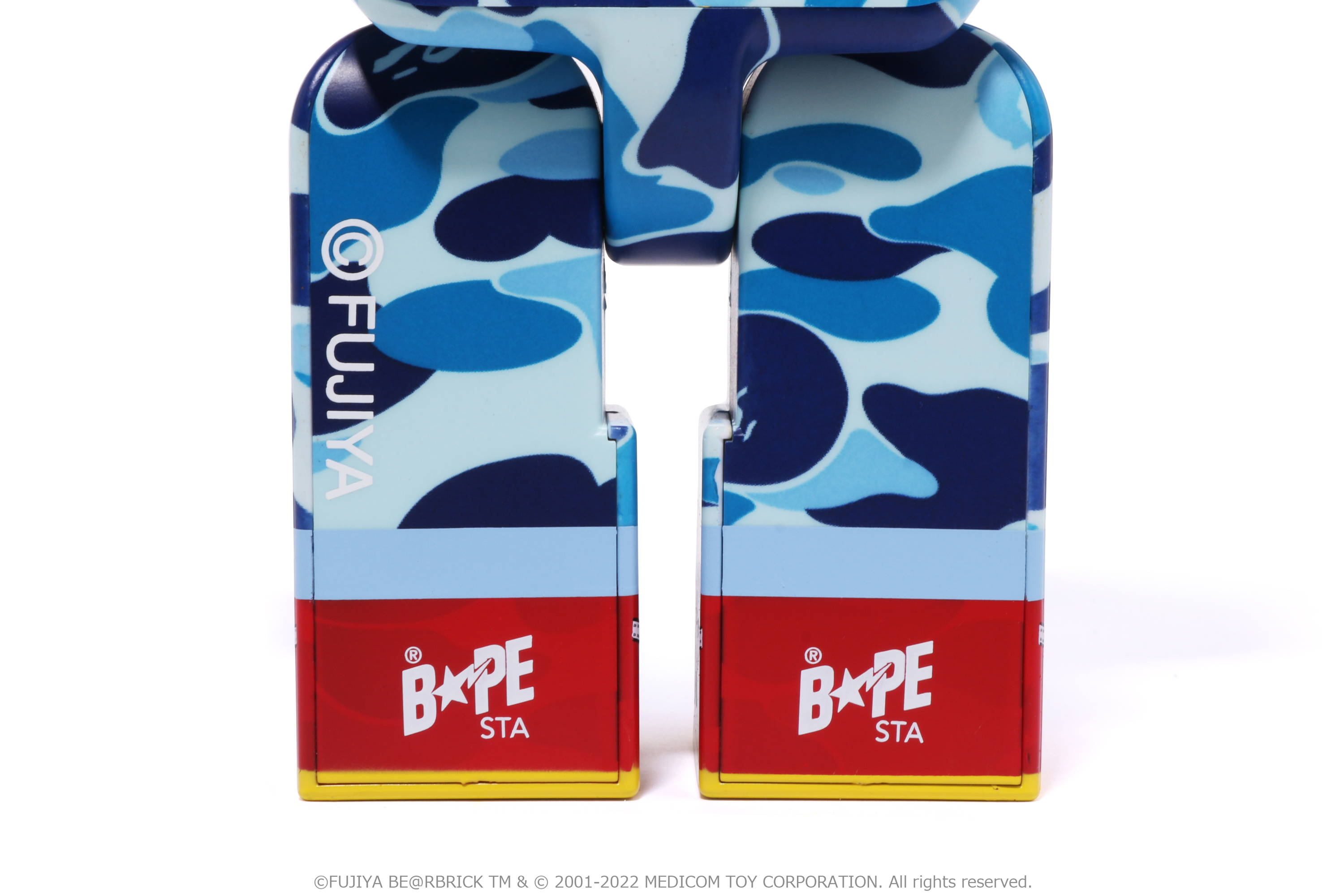 BAPE®︎ × FUJIYA ペコちゃん × BE@RBRICK | bape.com BAPE®︎ × FUJIYA ペコちゃん × BE@RBRICK | bape.com