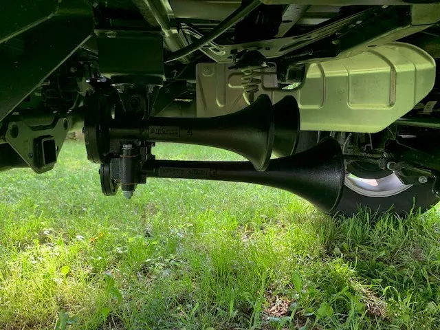 Nathan AirChime P3 540 horn bells onboard air tank compressor plumbing mounting Jeremy's Jeep Gladiator train horn install detail photo 3