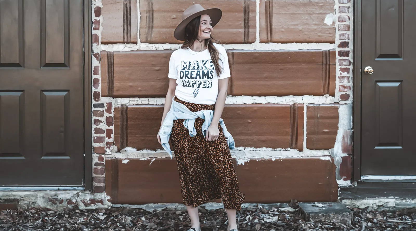 make dreams happen graphic tee