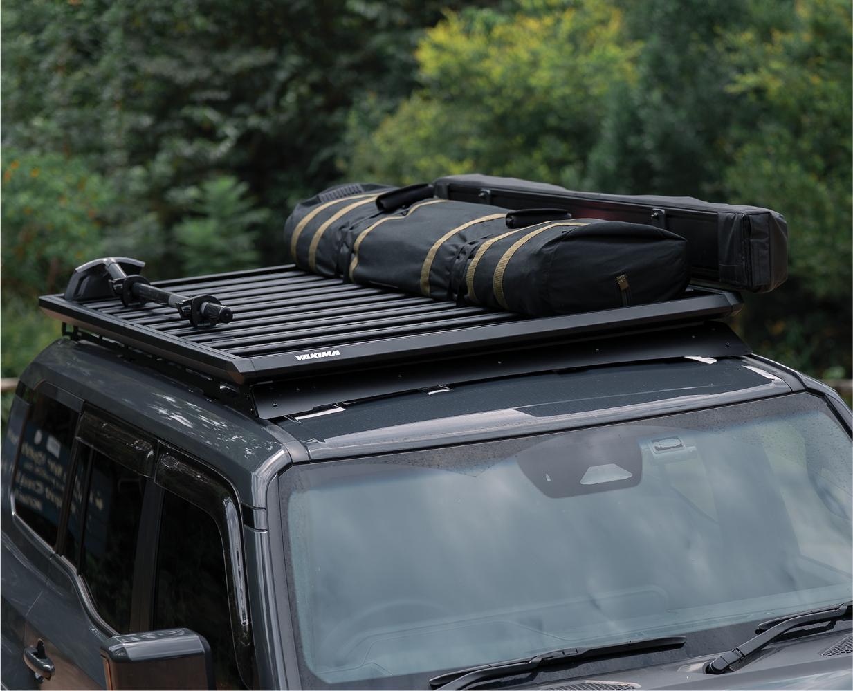 A 4WD with Yakima LockNLoad Platform and Camping accessories