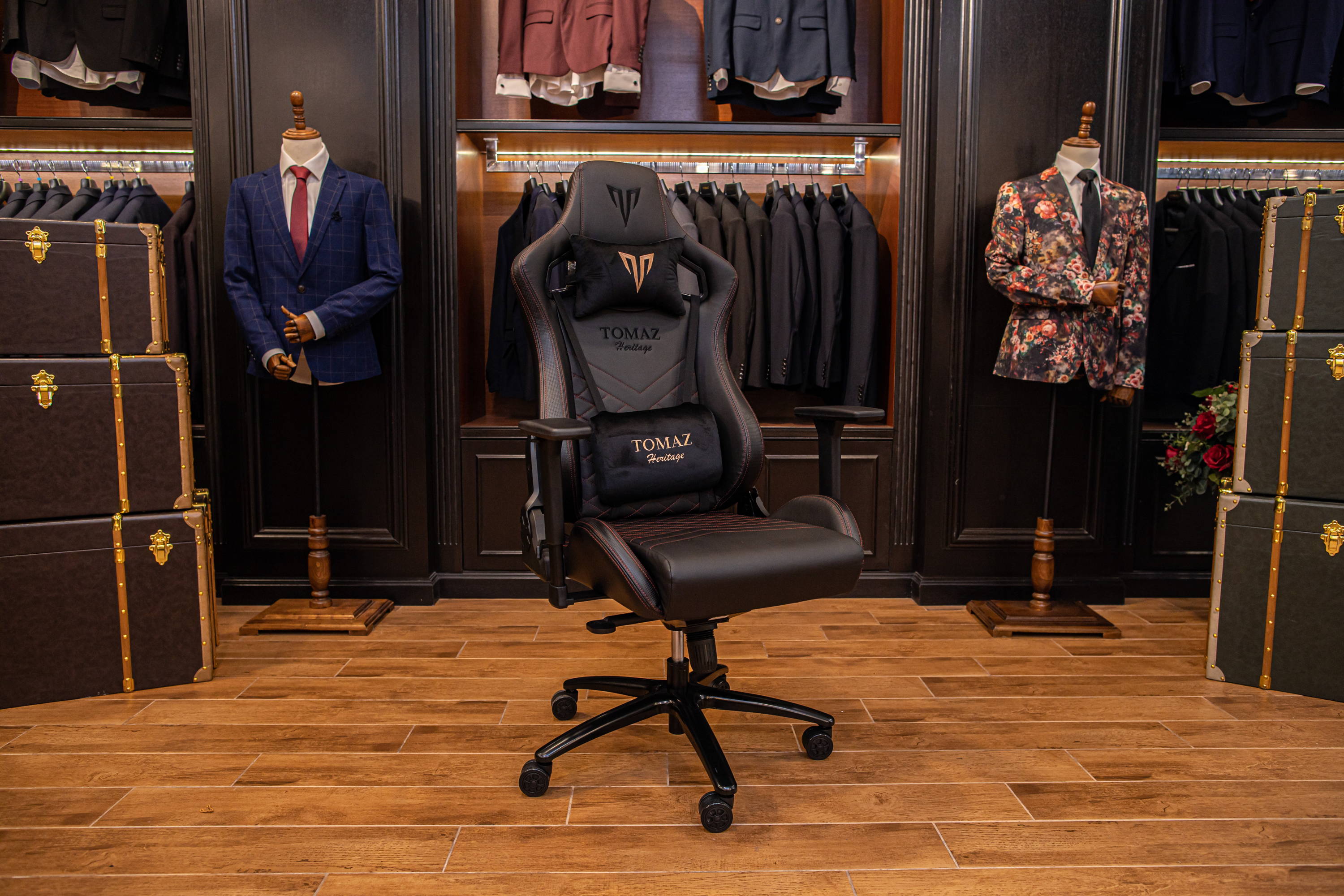 TOMAZ gaming chair collection