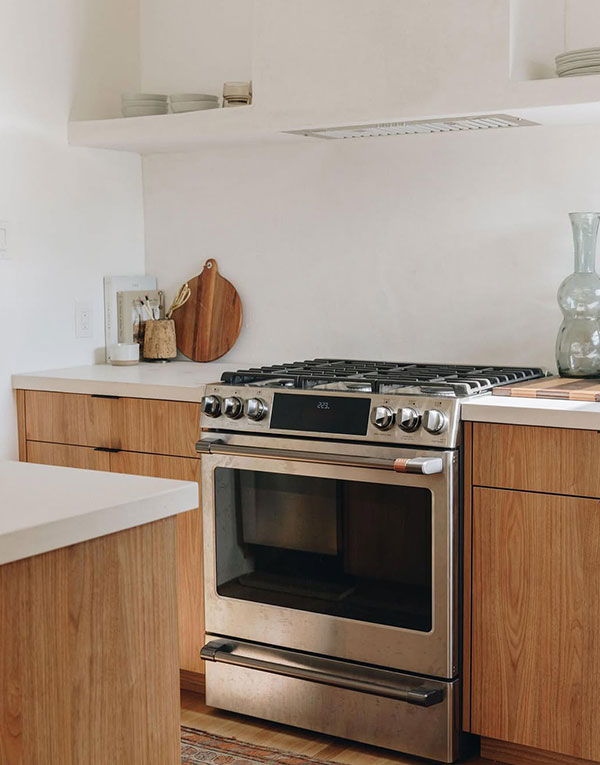  Stainless Steel range with brushed black hardware