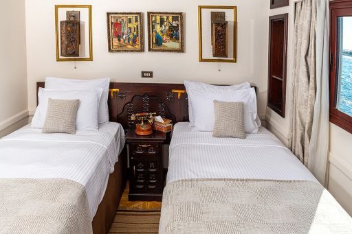 Twin Cabin