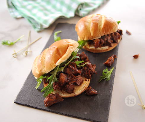 BBQ Jackfruit Pulled Pork Sandwiches