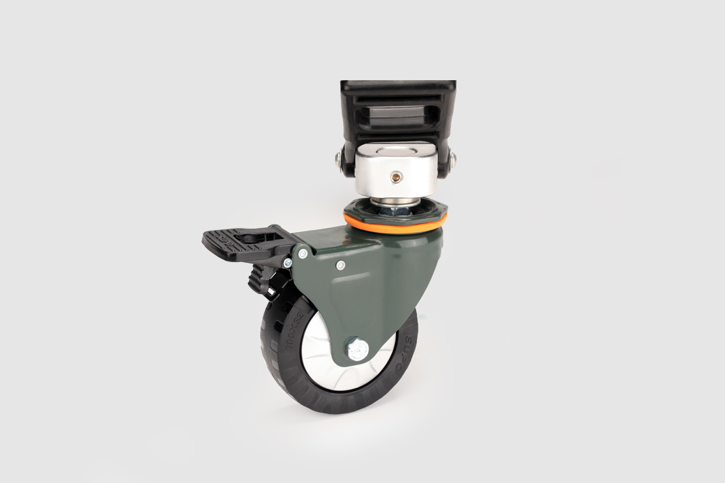 PU floor wheel with lock on the Proaim Lineo dolly