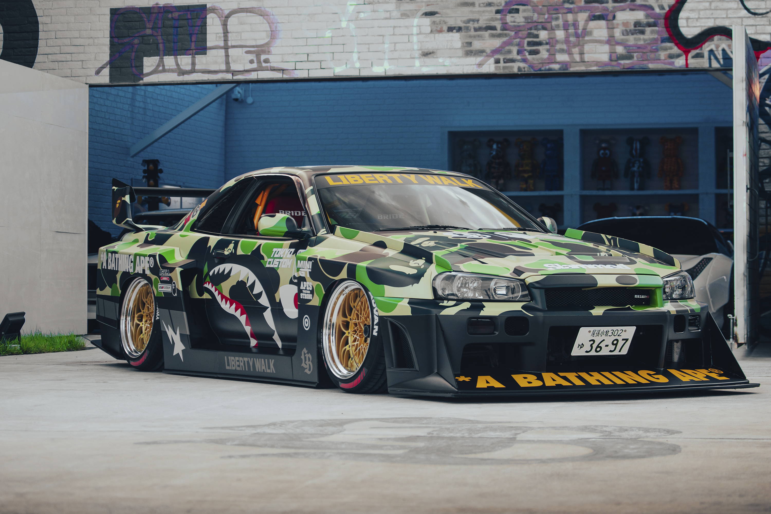 BAPE® X LIBERTY WALK® x MINI GT 1/64 NISSAN 4pcs set BAPE® X LIBERTY WALK® x MINI GT 1/64 NISSAN 4pcs set