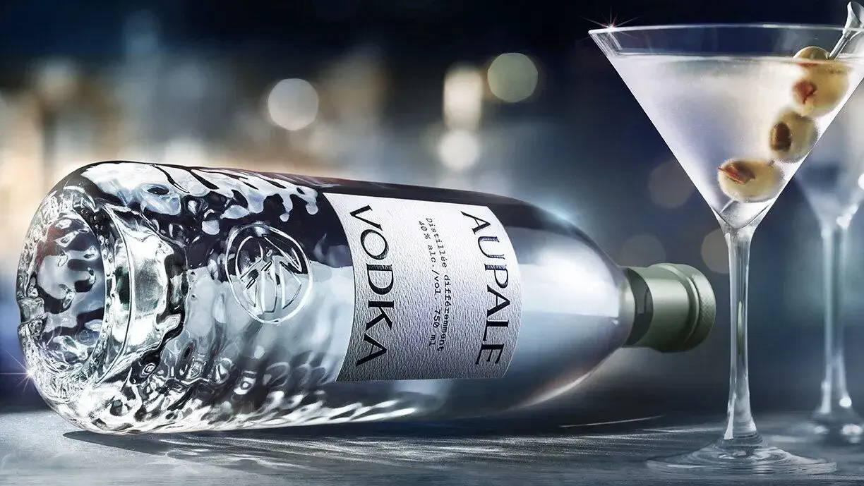 Vodka Bottle’s Icy Design Evokes Canadian Winter