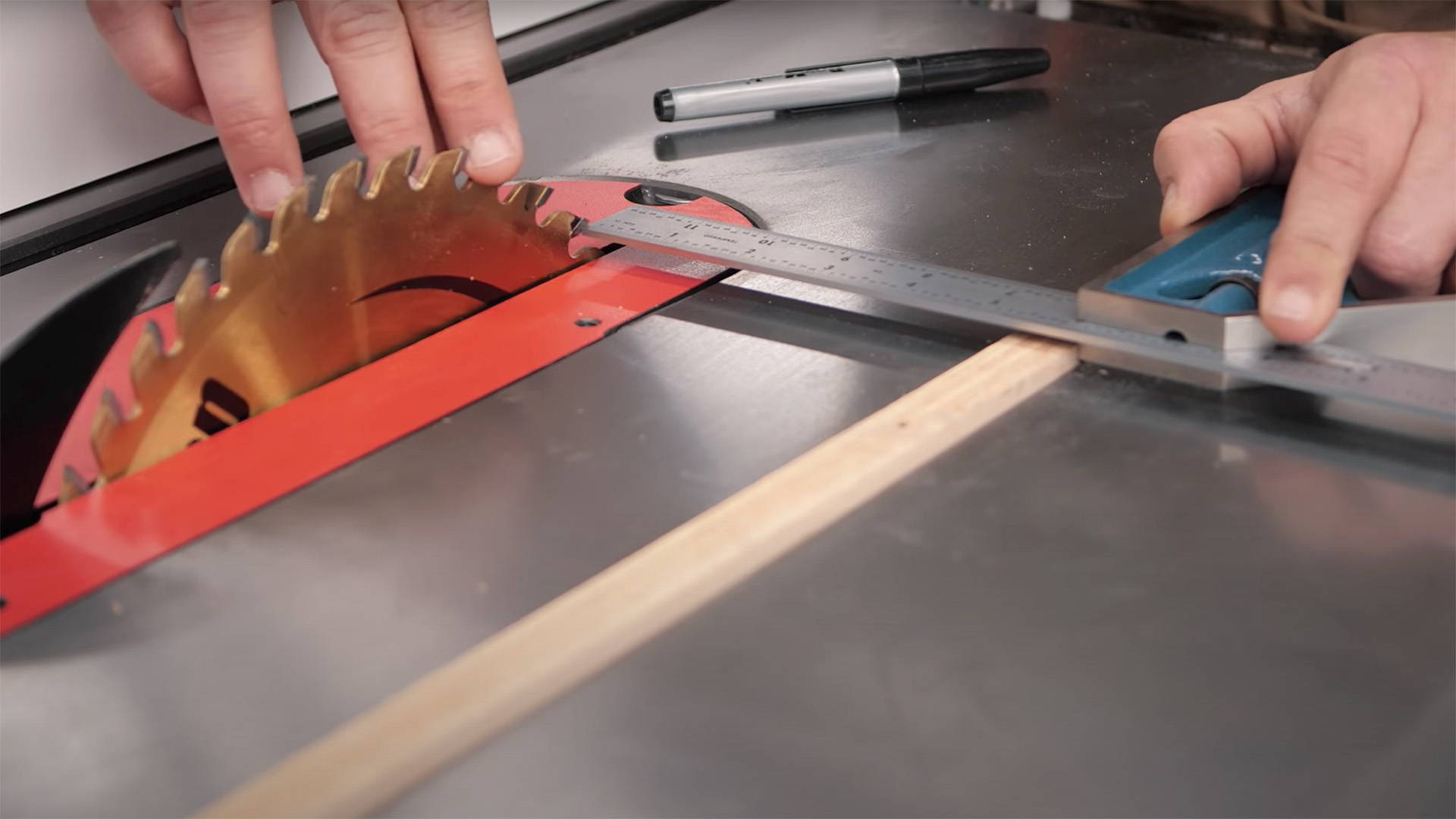 How to Clean and Wax a Tablesaw