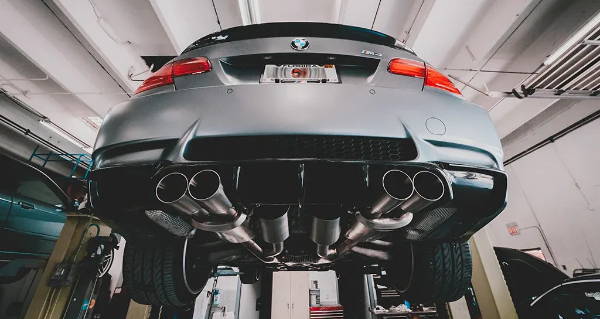 bmw e92 m3 with active autowerke exhaust system