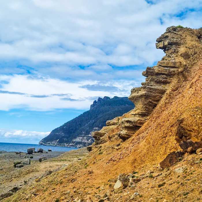 Fossil Cliffs Walk, Fossil Cliffs – Maria Island, Tasmania