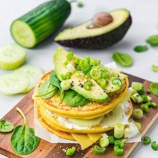 Pancake salati con avocado