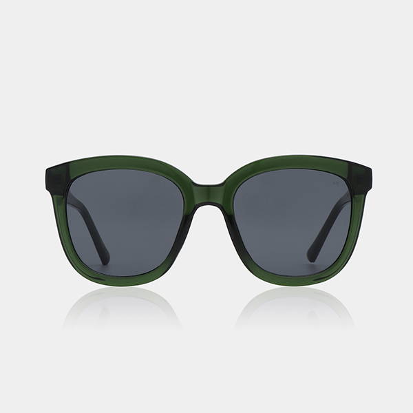 A product image of the A.Kjaerbede Billy sunglasses in Dark Green Transparent.