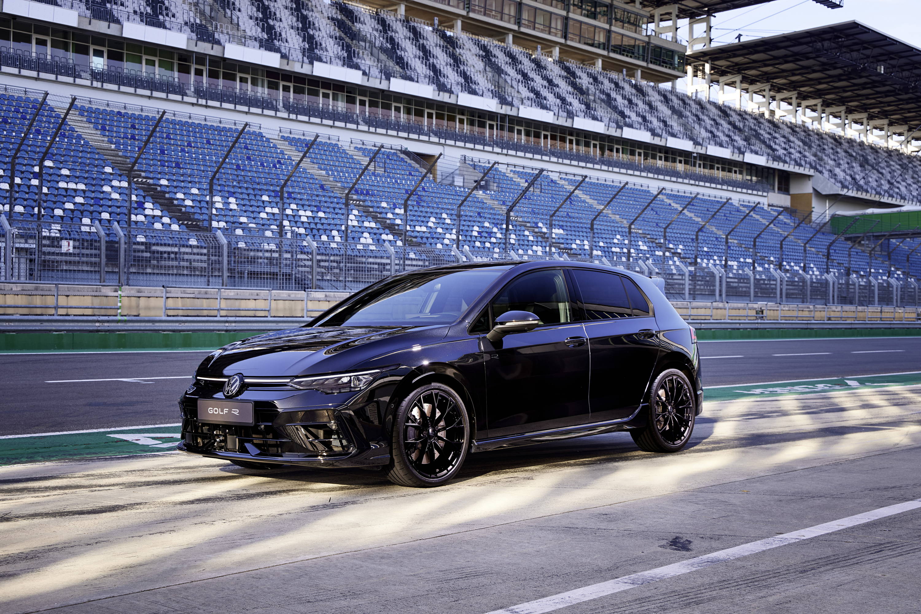 VW Unveils The Mk8 5 Golf R And Golf R Black Edition UroTuning