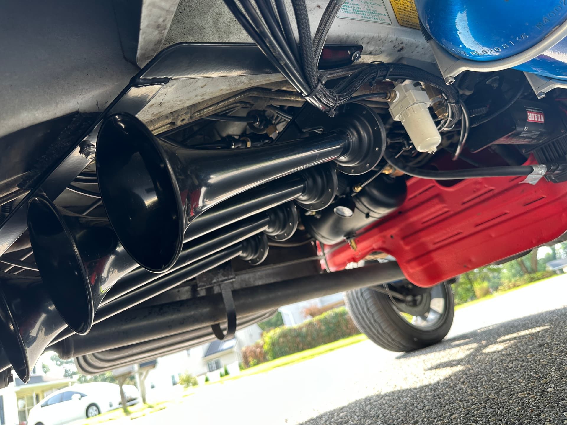 Danny’s 1993 Honda Acty mini truck with Shocker XL Train Horns installed