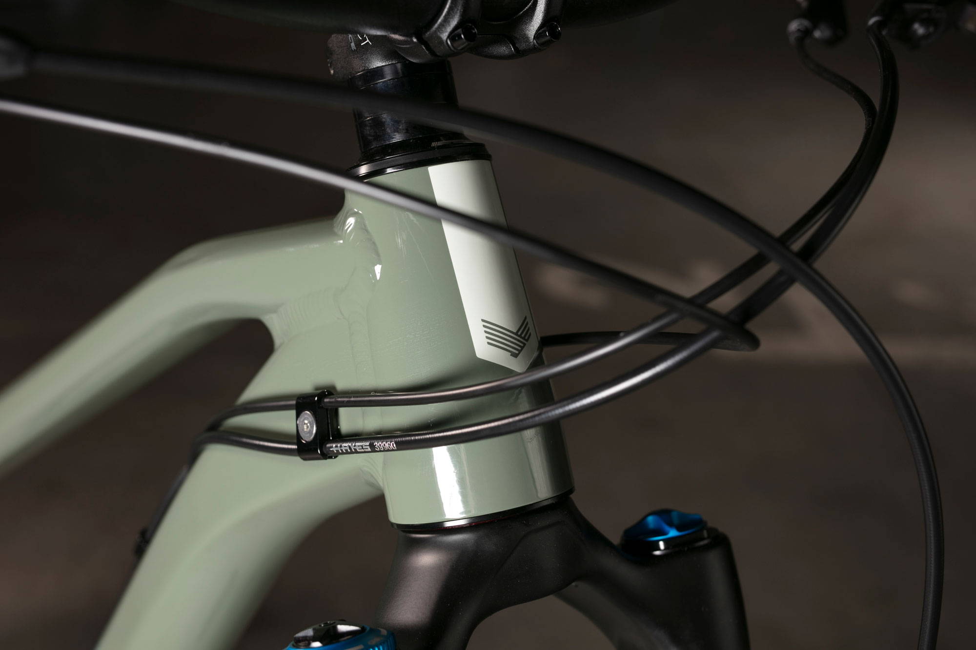 External cable routing on Gen 2 Privateer 161 headtube