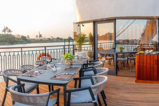 Sonesta Dahabeya Amirat II - Sun Deck Dining