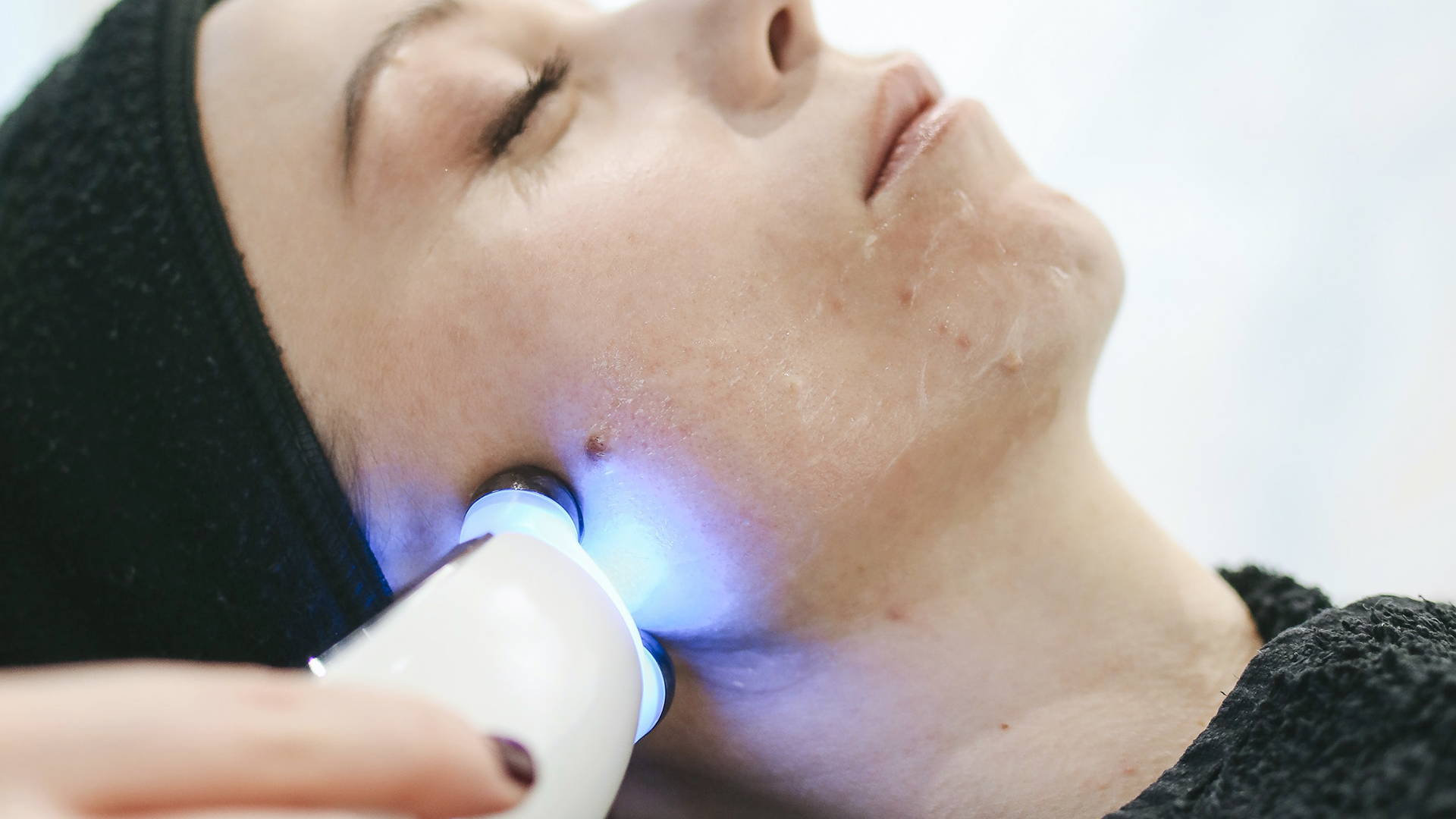 This Is Everything You Need to Know About LED Light Therapy!