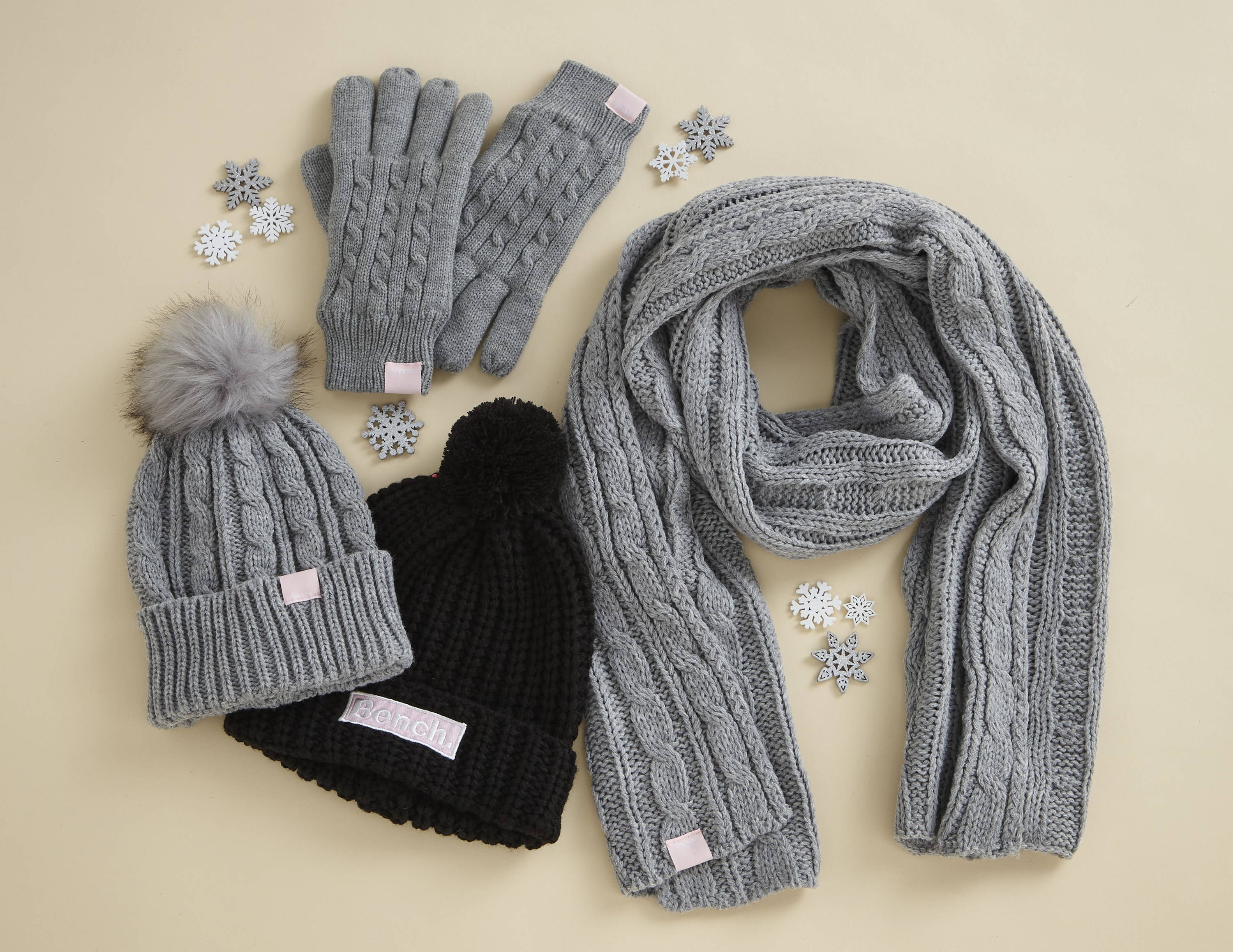 Women's autumn accessories: gloves, hats, scarves