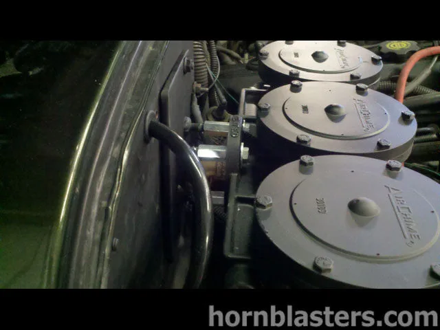 Onboard air compressor tank airlines Nathan AirChime K3 544K Jeep Wrangler YJ Gavan train horn plumbing photo 6
